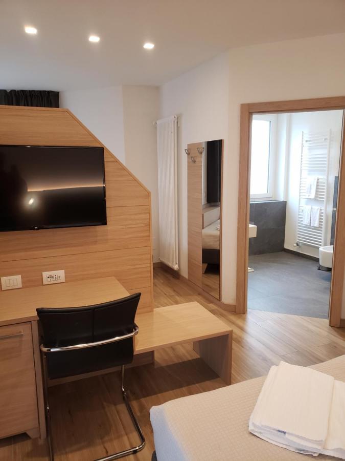 Hotel Cantaleone 산 미켈레 알라디게 외부 사진
