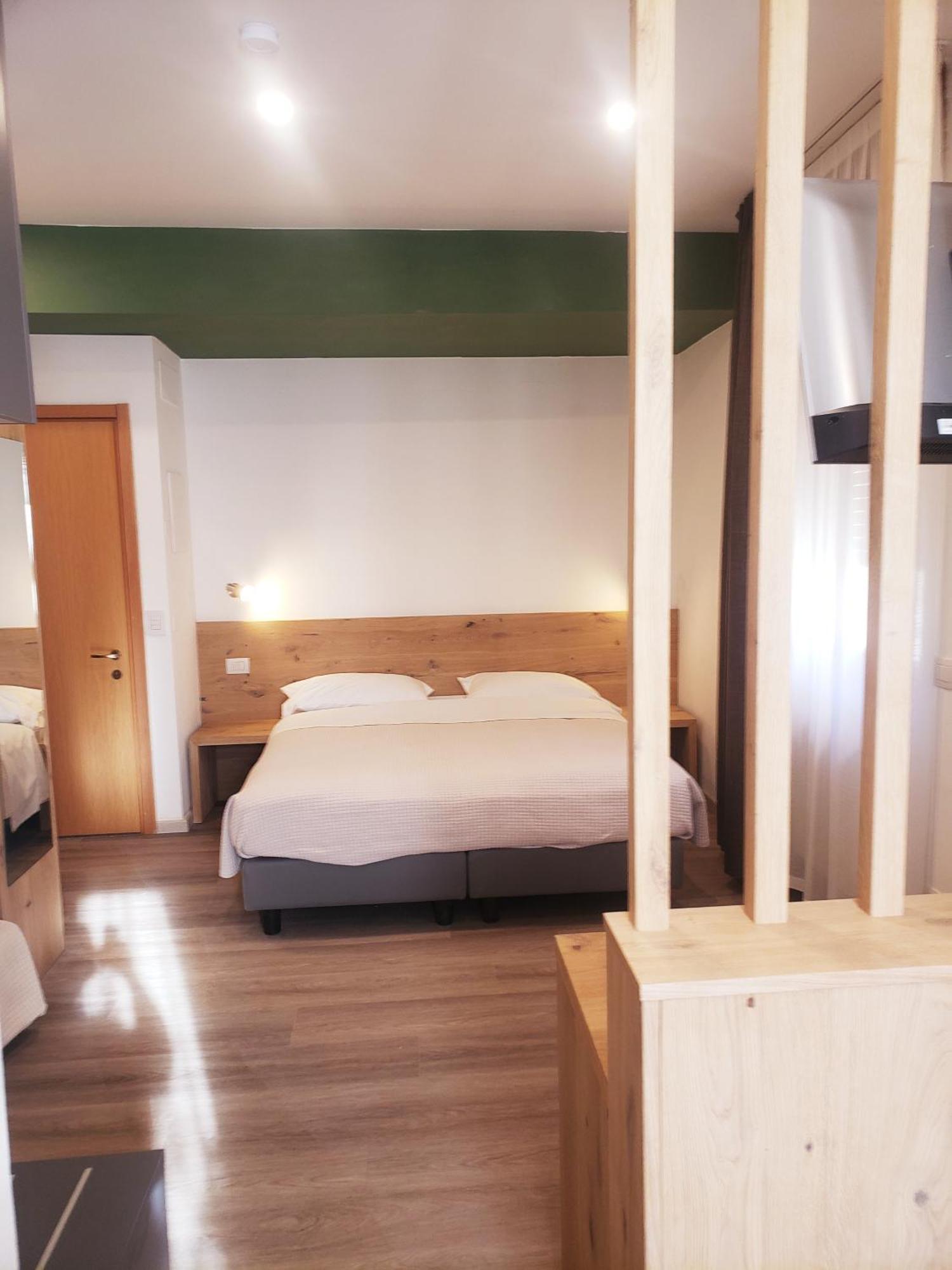Hotel Cantaleone 산 미켈레 알라디게 외부 사진